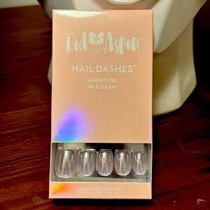 RED ASPEN warmth of the sun soma  Nail Dashes 24 Pop On Short Coffin